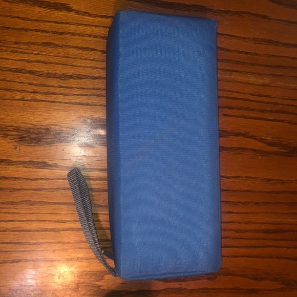 Cassette Tape Case Case Logic Blue Zipper Close Holds15 Cassettes with Handle - Picture 2 of 3